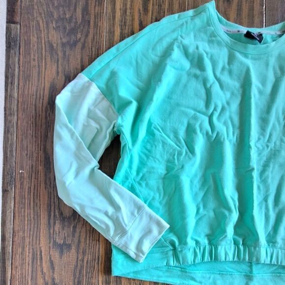 💙3 for $30💙 Zelos Colorblock Cropped Front Sweatshirt XL - Picture 2 of 6